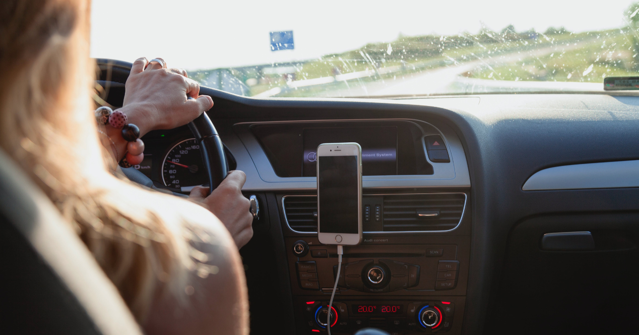 ¿Cómo puedes tener internet en tu coche? | Finetwork